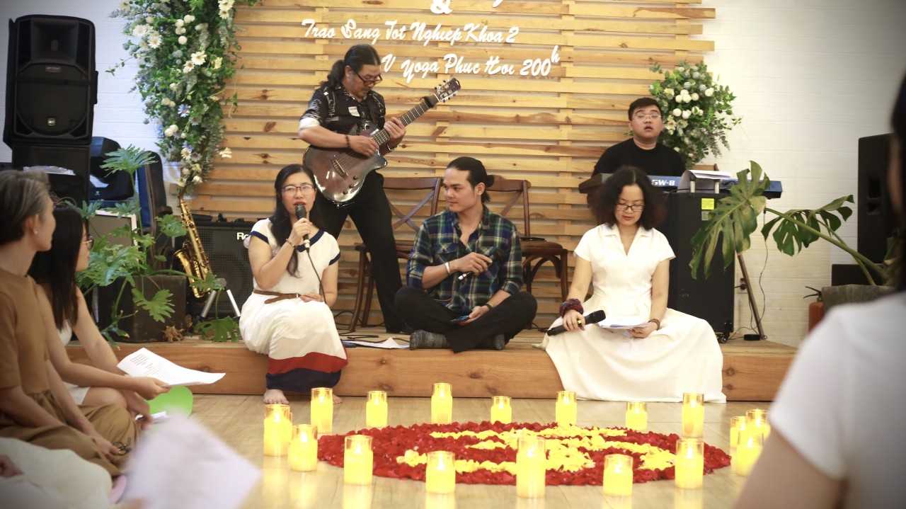học Huấn luyện viên Yoga