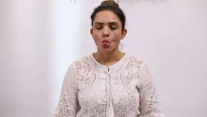 bài tập thở Sheetali Pranayama