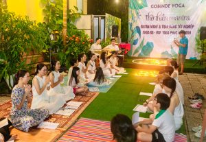 huấn luyện viên Yoga