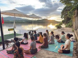 Nam Giới Có Học Huấn Luyện Viên Yoga Được Không?